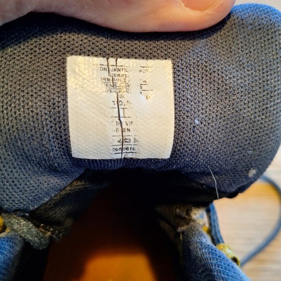 Merrell Men’s Onvoyer Mid Waterproof Hiking Boots - Picture 2 of 7